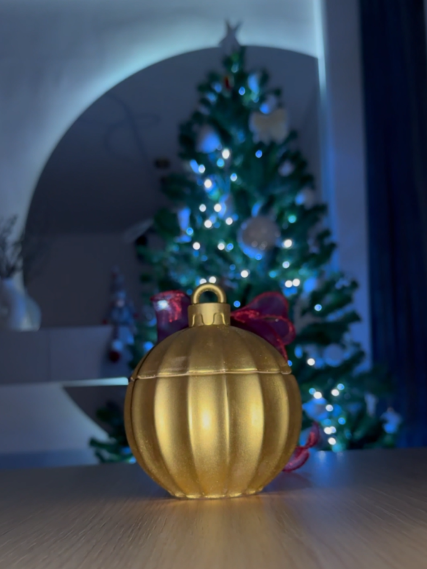 Lumânare în formă de glob ceramic pentru Crăciun