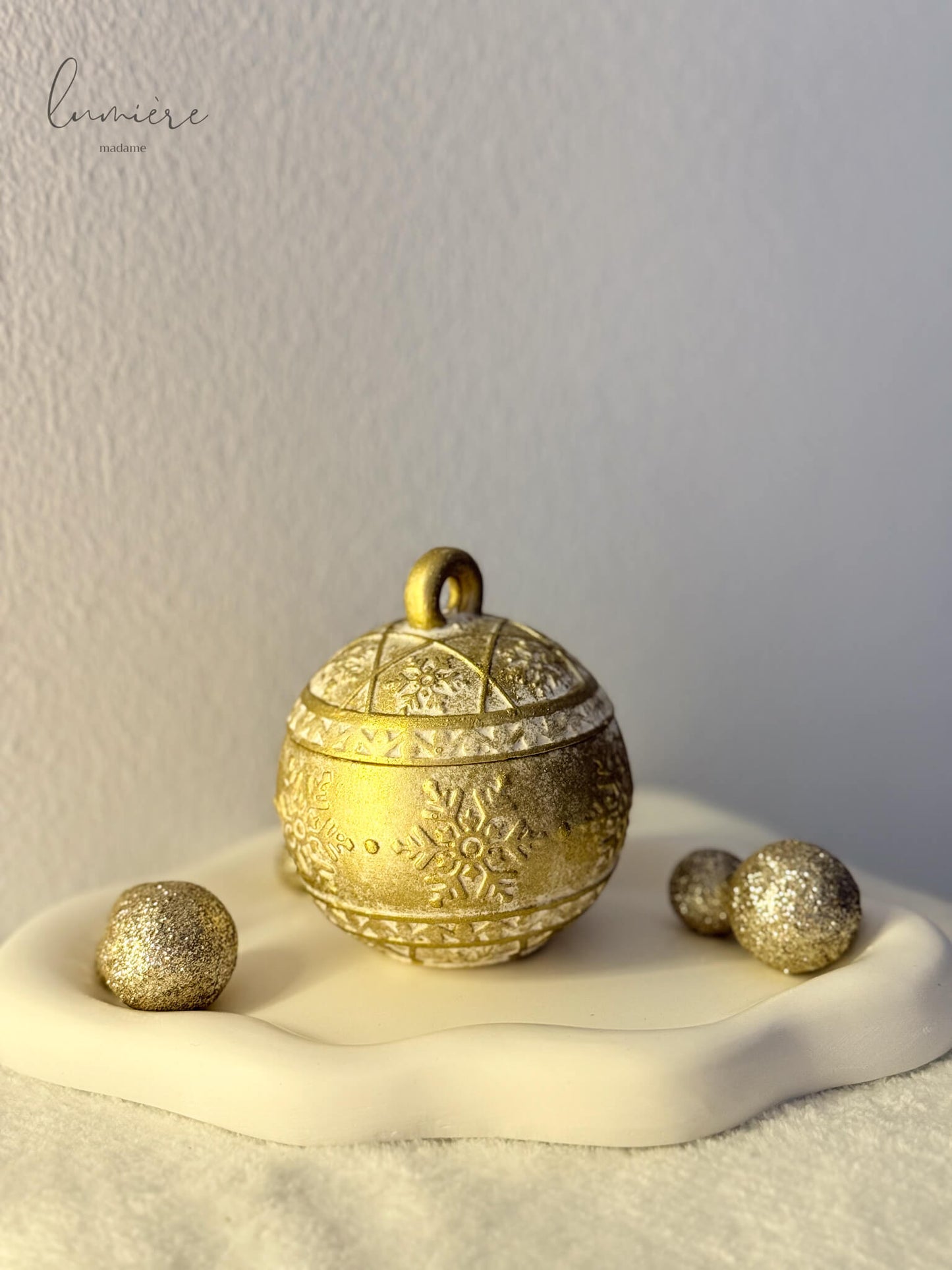 glob ceramic elegant cu ceara de soia