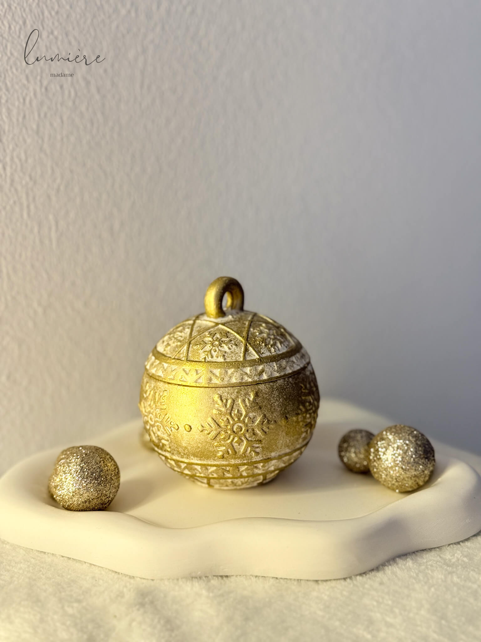 glob ceramic elegant cu ceara de soia