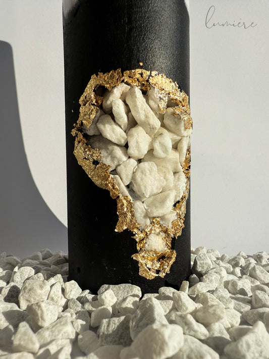 Stone Noir Élégance – handmade black concrete candle with natural stone accents