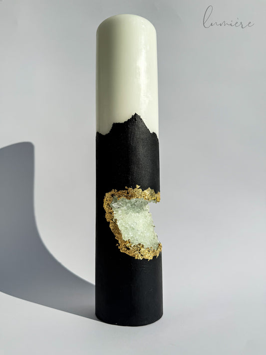 Black concrete candle with gold crystals – Crystal Noir Élégance by Lumière Madame