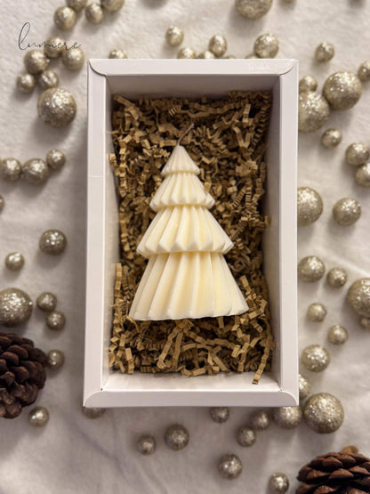 lumanare in forma de brad din ceara de soia