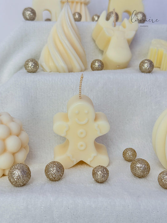 lumanare omulet de turta dulce din ceara de soia parfumata 