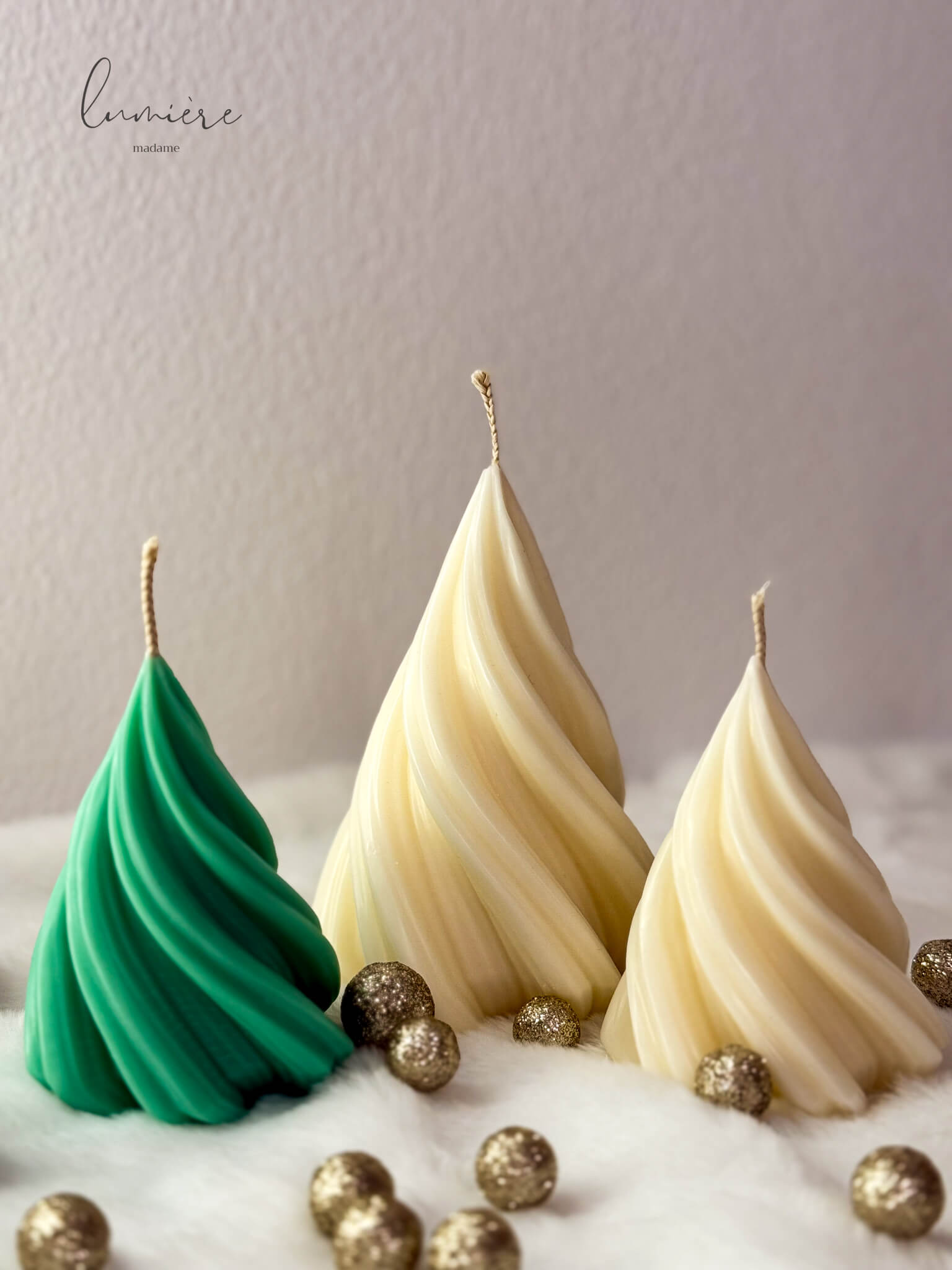 lumanari bradut de craciun din ceara de soia parfumata naturala colorati sau albi