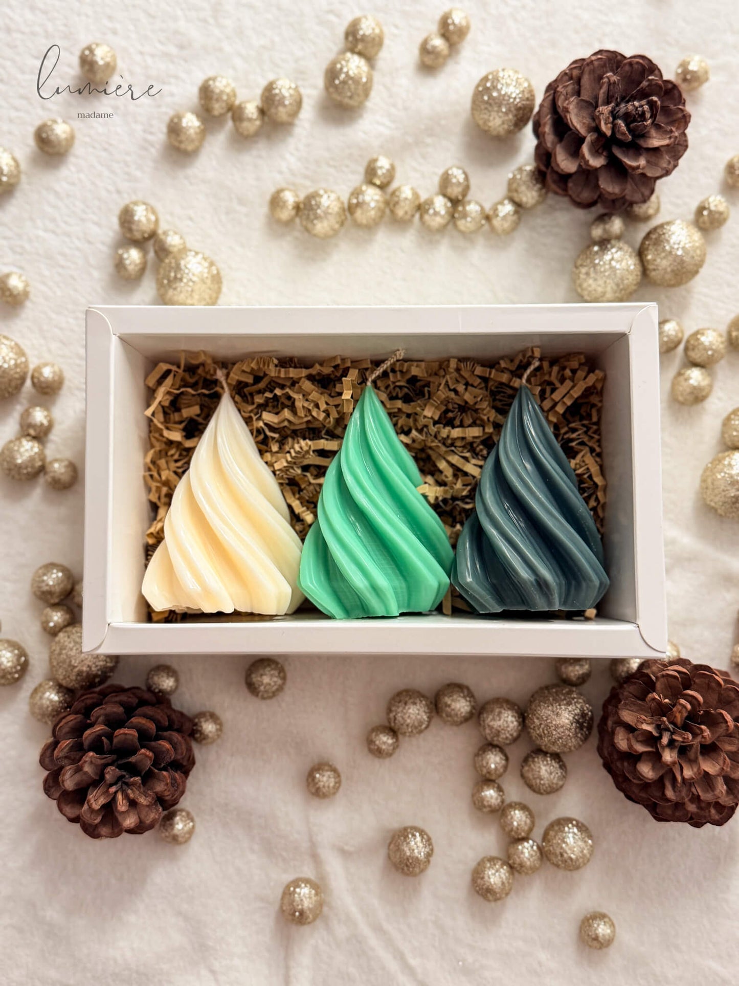 set cu 3 lumanari din ceara de soia spirala micii colorati si parfumati