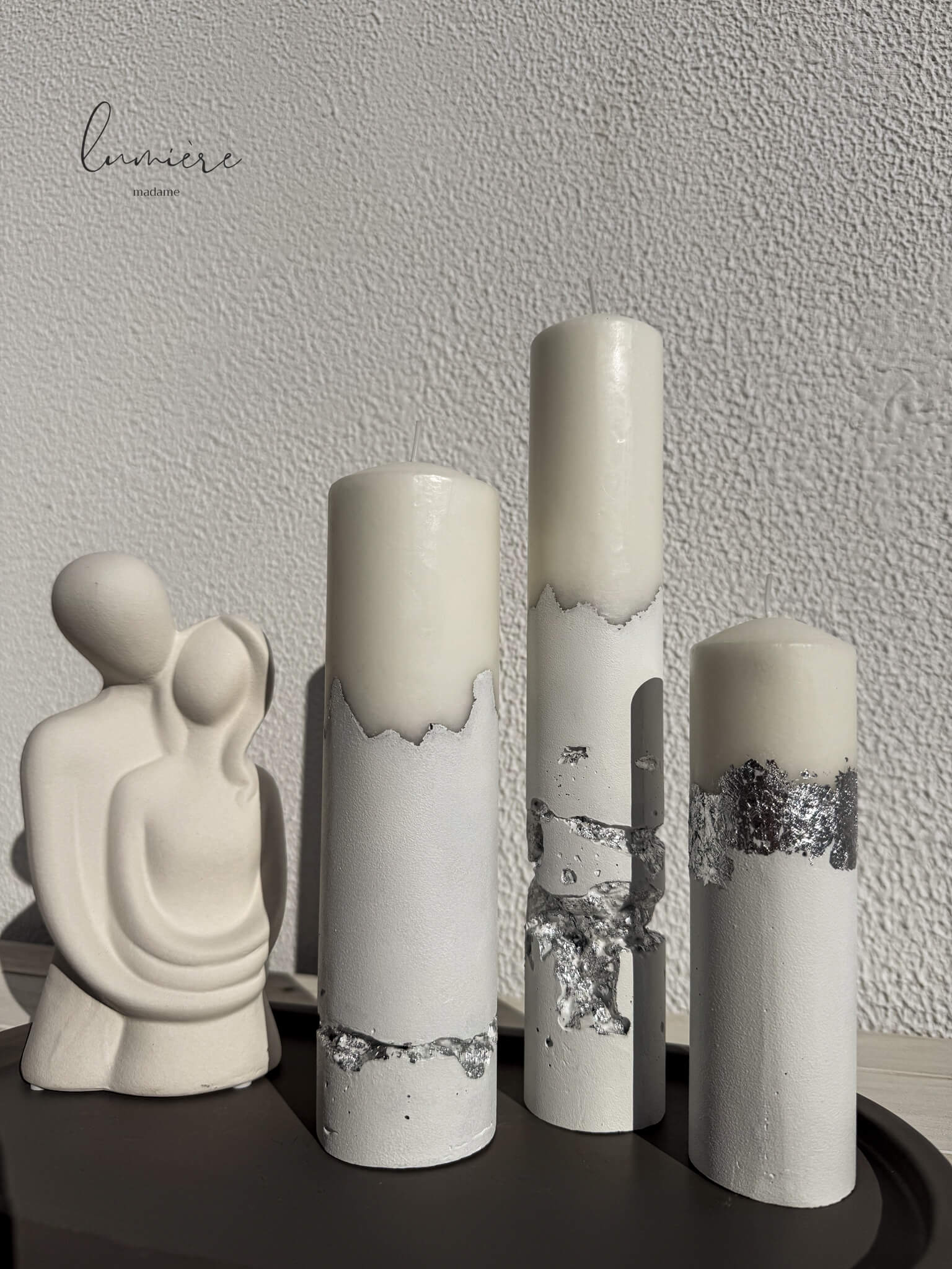 Lumânări handmade minimaliste – colecția White & Silver Artisanal
